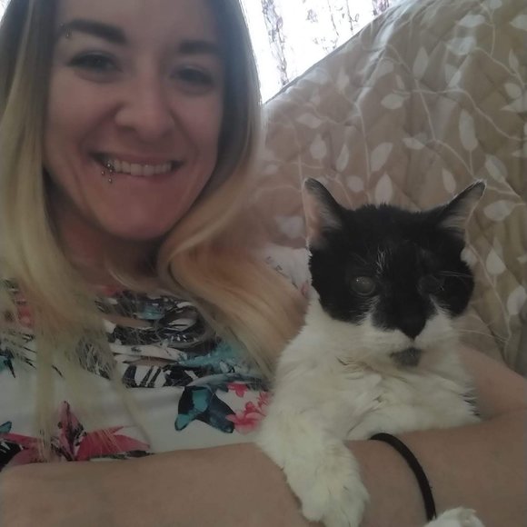 Meet your Posher, Tina - Picture 5 of 8